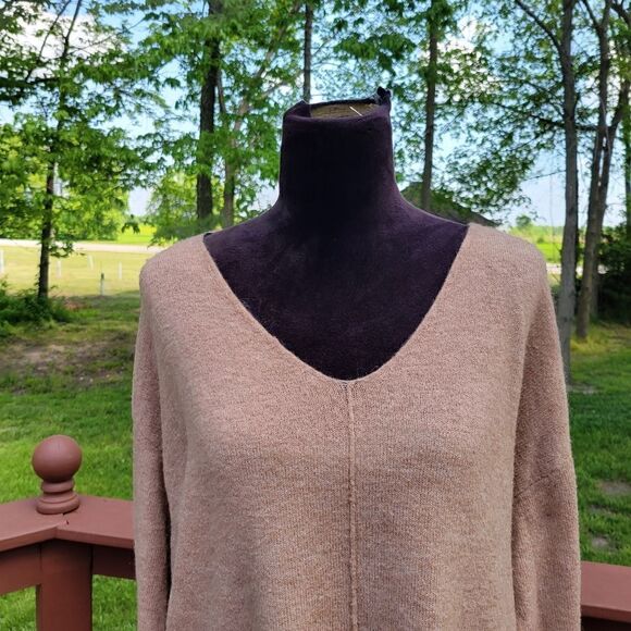 H&M Ladies V-neck Pullover Oversized Long Length Brown Sweater Top Large - Picture 6 of 12